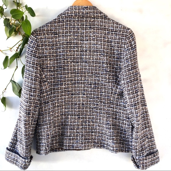 Lafayette 148 tan and blue boucle blazer size 6P - Picture 4 of 8